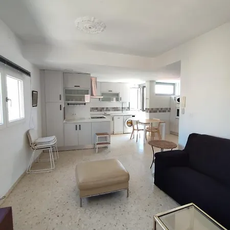 Apartamento Fantástico Piso Con Ascensor En La Viña,cádiz, A 1 Min De La Playa De La Caleta